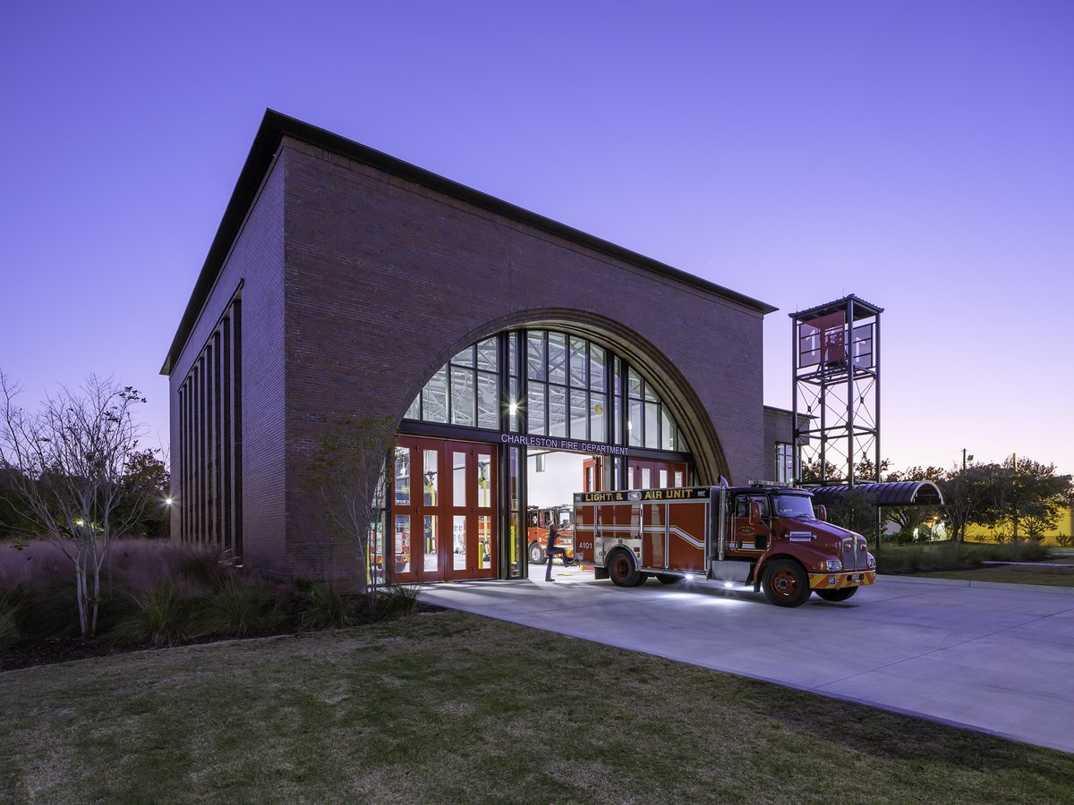 HeartlandBrick's tweet photo. Check out the Gold winner in the Commercial category of the 2023 Brick in Architecture Awards! View more shots of the Charleston Fire Station #11 here: https://t.co/Dh1jBzUdK1
#construction #masonry #claybrick #buildwithbrick https://t.co/jNoTqSiisl