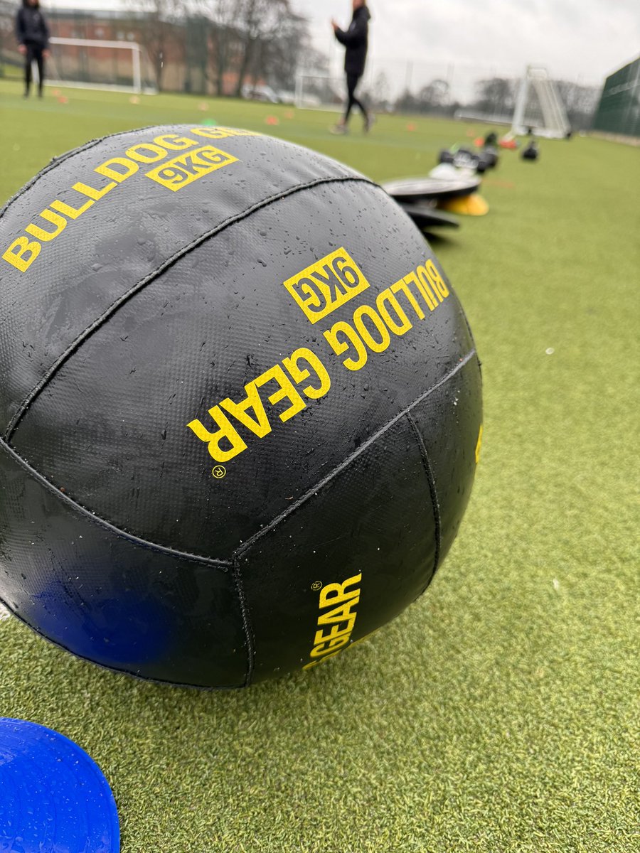 Roundhay Year 11 (@rsch_class2025) on Twitter photo Great day for year 10 today as they took part in their wellbeing day. Lots on offer including Pilates, dance, fencing, mindfulness, basketball, boxersize, running, cricket, a nail bar and CrossFit! 😮💨☺️<a href="/RSch_KS4/">Roundhay Key Stage 4</a> <a href="/RoundhayHead/">RoundhayHead</a> Great day for year 10 today as they took part in their wellbeing day. Lots on offer including Pilates, dance, fencing, mindfulness, basketball, boxersize, running, cricket, a nail bar and CrossFit! 😮💨☺️<a href="/RSch_KS4/">Roundhay Key Stage 4</a> <a href="/RoundhayHead/">RoundhayHead</a>