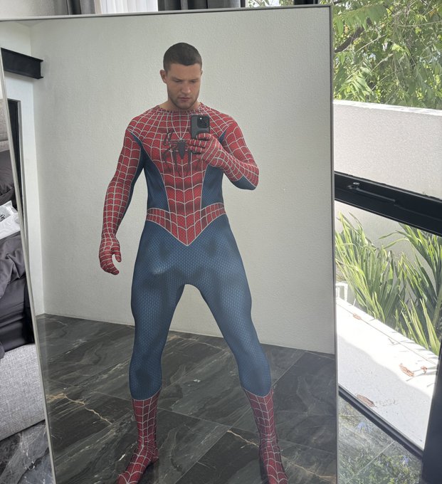 Who needs to be rescued? 🕷️🕸️ https://t.co/X5mX2kt3AT