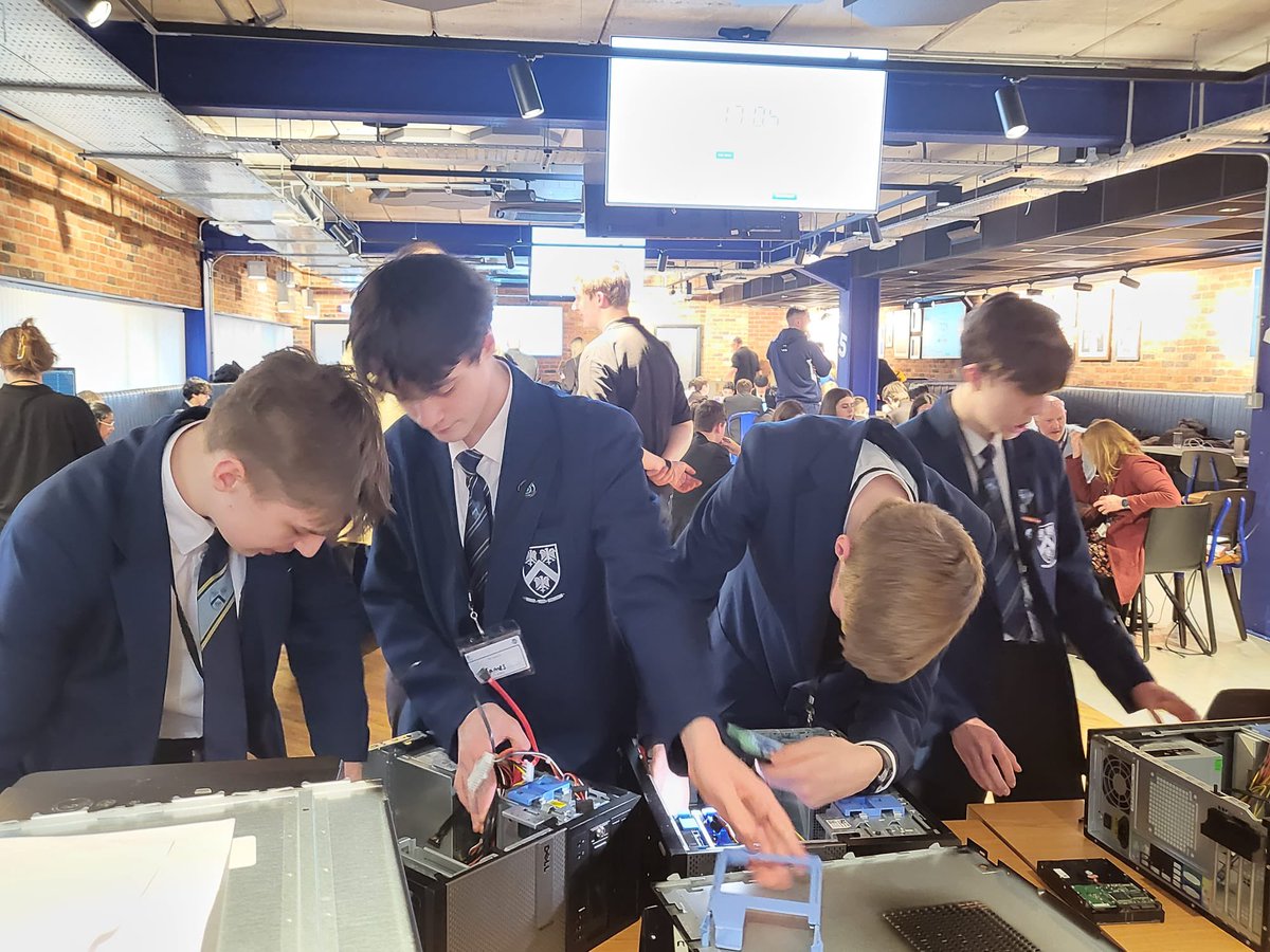 BirkdaleHS_CS's tweet photo. Congratulations on making the finals at Goodison park boys. The challenges throughout the day will be comprised of the following skills:
 
1. Practical
2. Cognitive
3. Team building
4. Cyber Skill
5. Knowledge
6. Creative/thinking outside the box
7. Communication https://t.co/2hybPdSRI4