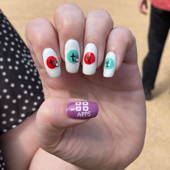 Wow. ⭐ What a clever manicure from Dallas-Fort Worth's recent community meetup! (We're not biased or anything.) Thank you to Liz Blake @DallasZoo for the love.