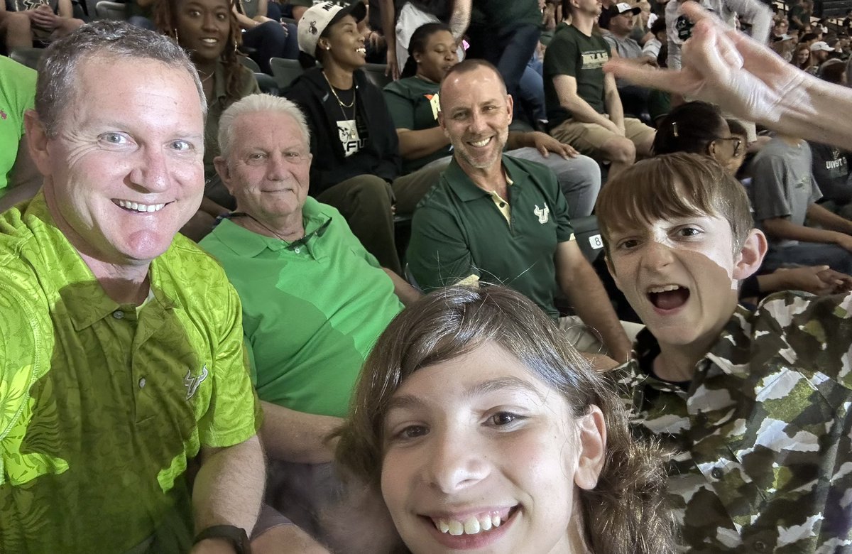 Three generations last night, including first game ever for oldest and youngest in our group. And my brother’s first game since he was a student. Atmosphere was electric. All had a great time. 🤘 @USFMBB
