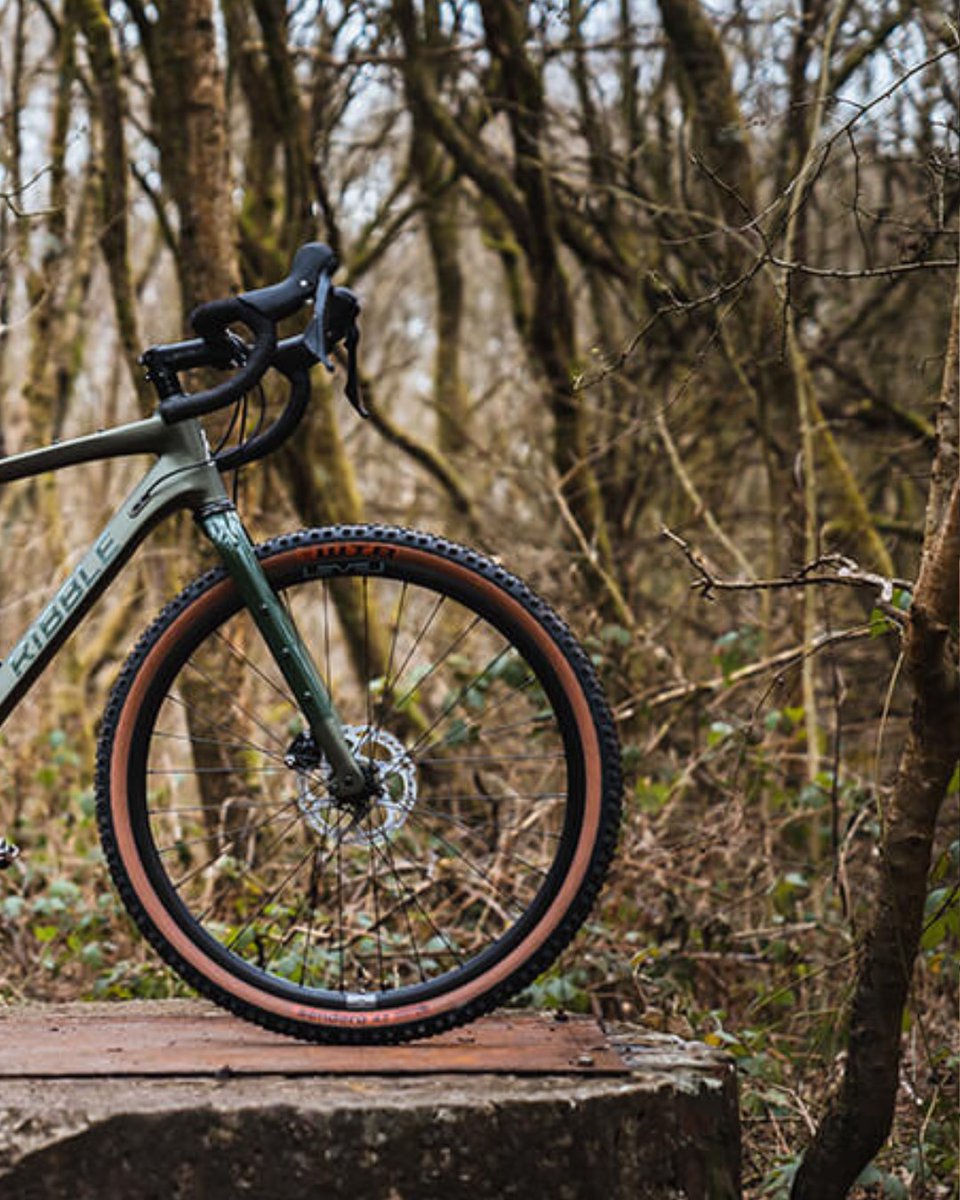 Best on Test Winner 2024 🏆 - Gravel AL Read more in the new Gravel Cycling 2024 special issue of @Cycling Plus 🗞️ Out now! Verdict: 'A capable ride that can handle the rough stuff and with a cracking spec for the price to boot' Check out the Gravel AL: spkl.io/6002401vM