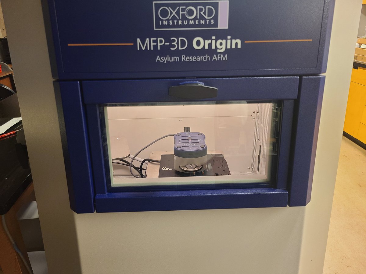 agbrolo's tweet image. We are pleased with the installation @chemistryatuvic @uvic of a brand new atomic force microscope (#AFM).  Researchers can now access this equipment through our booking system. Thanks @NSERC_CRSNG for the funding and for continuing support our research over the years 🙂