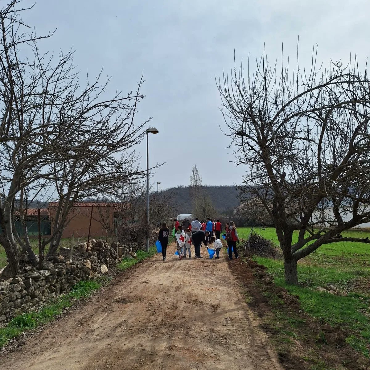 CruzRojaGuada's tweet image. El pasado 23 de marzo estuvimos en Abánades haciendo una actividad del Proyecto LIBERA, alianza ECOEMBES con SEO BIRDLIFE con la campaña #libera1m2 por los Ríos, donde haremos una recogida y muestreo de #basuraleza .

#proyectolibera