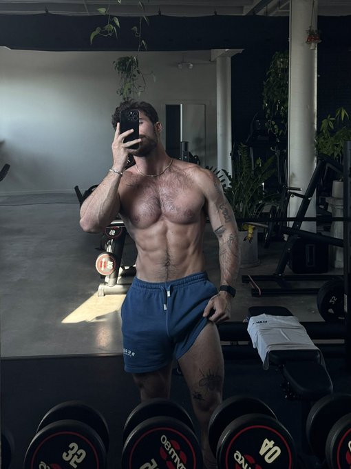 Watch michael ༄'s leaked NSFW photo on TwXstars