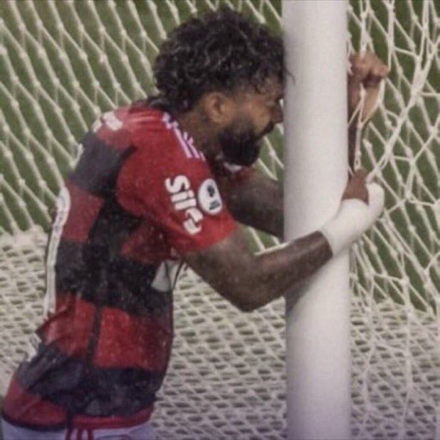 aaronscrf's tweet photo. gabriel barbosa porra como vou ficar sem vc por dois anos caralho https://t.co/CTc1QLuYZS