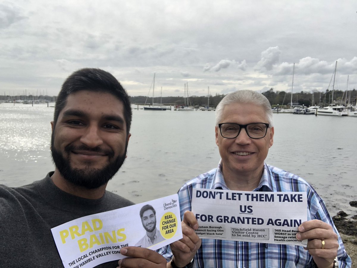 🔶 Campaigning in Locks Heath & Sarisbury 🔶 Making the most of the dry weather today, out speaking to residents across Locks Heath & Sarisbury. Positive vibes all day long 😎 Locally and nationally we are standing up for Locks Heath & Sarisbury communities 🙌