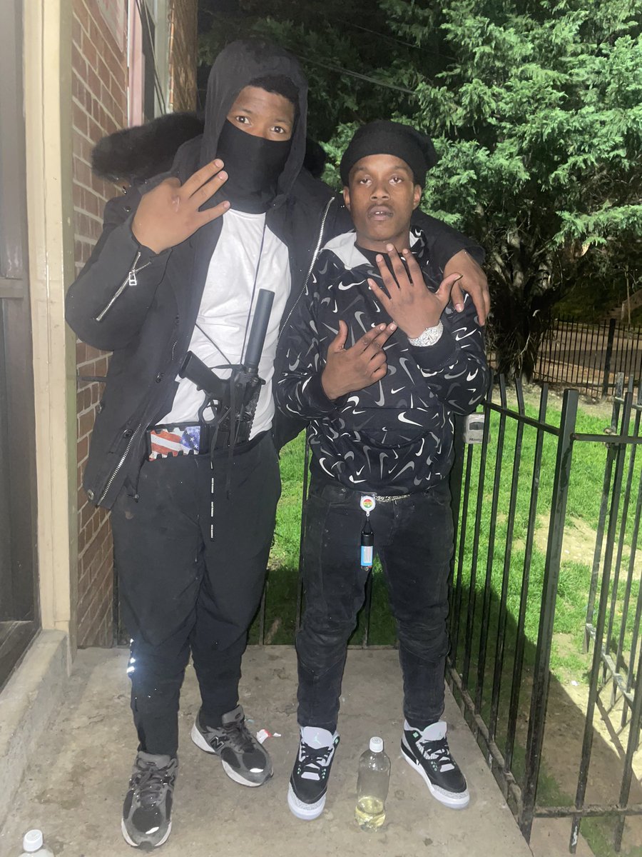 DIDDYNOBAGZ's tweet photo. WE AINT WORRIED BOUT NO JUMPERS NIGGA DAT P OUT HERE 🧛🏿♂️ #FREEDA3 https://t.co/Mh6FtFzYjT