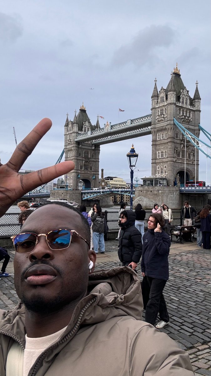 KIPP_DC's tweet image. 🎉 Congratulations to Mr. Hill, History Teacher at Legacy College Prep, on his recent trip to Oxford for his dissertation! Check out these amazing photos capturing his experience. 📸 #KIPPDC #Dissertation #OxfordTrip #Congratulations