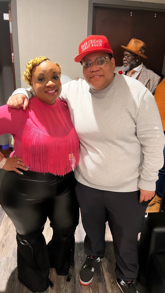 mrstealyourwig1's tweet image. The sweetheart of Comedy 🌹✨

She the one.. been the one .. will always be the one .. 

Congrats 

#SelfieComedyJam
#SelfServed
#JustNesh
#StandUp
#Chicago
#Soldout