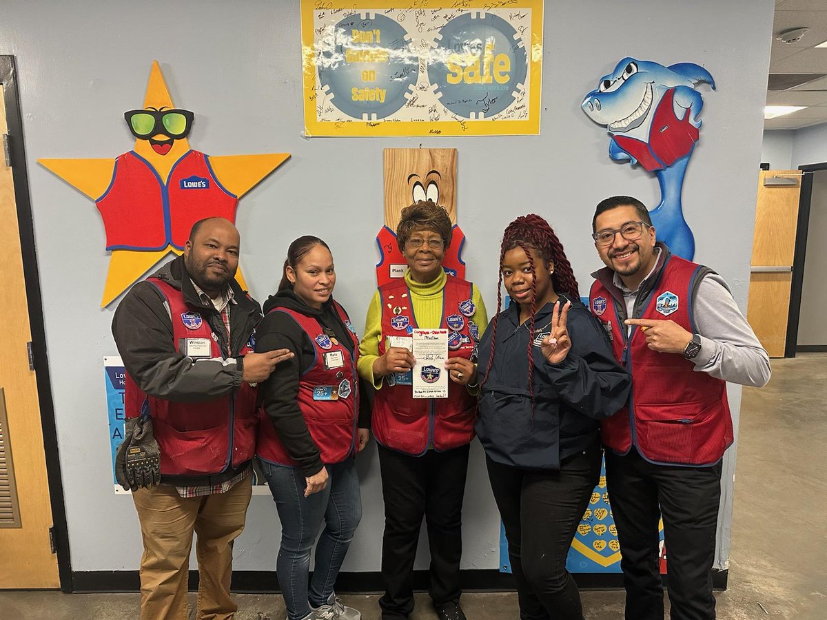 Thank you Ms.Ethel for your smart service. Congratulations on your gold star! #elite #Hungrytowin 
<a href="/Javi3rD/">Javier Dominguez</a> <a href="/SamCharles07/">Sam Charles</a> <a href="/GeorgeArias_HR/">George Arias</a> <a href="/SedeekahP/">Sedeekah Pinnock</a> <a href="/baptiste565/">jerry jean-baptiste</a> <a href="/StevenS91227473/">Steven Sanchez</a>