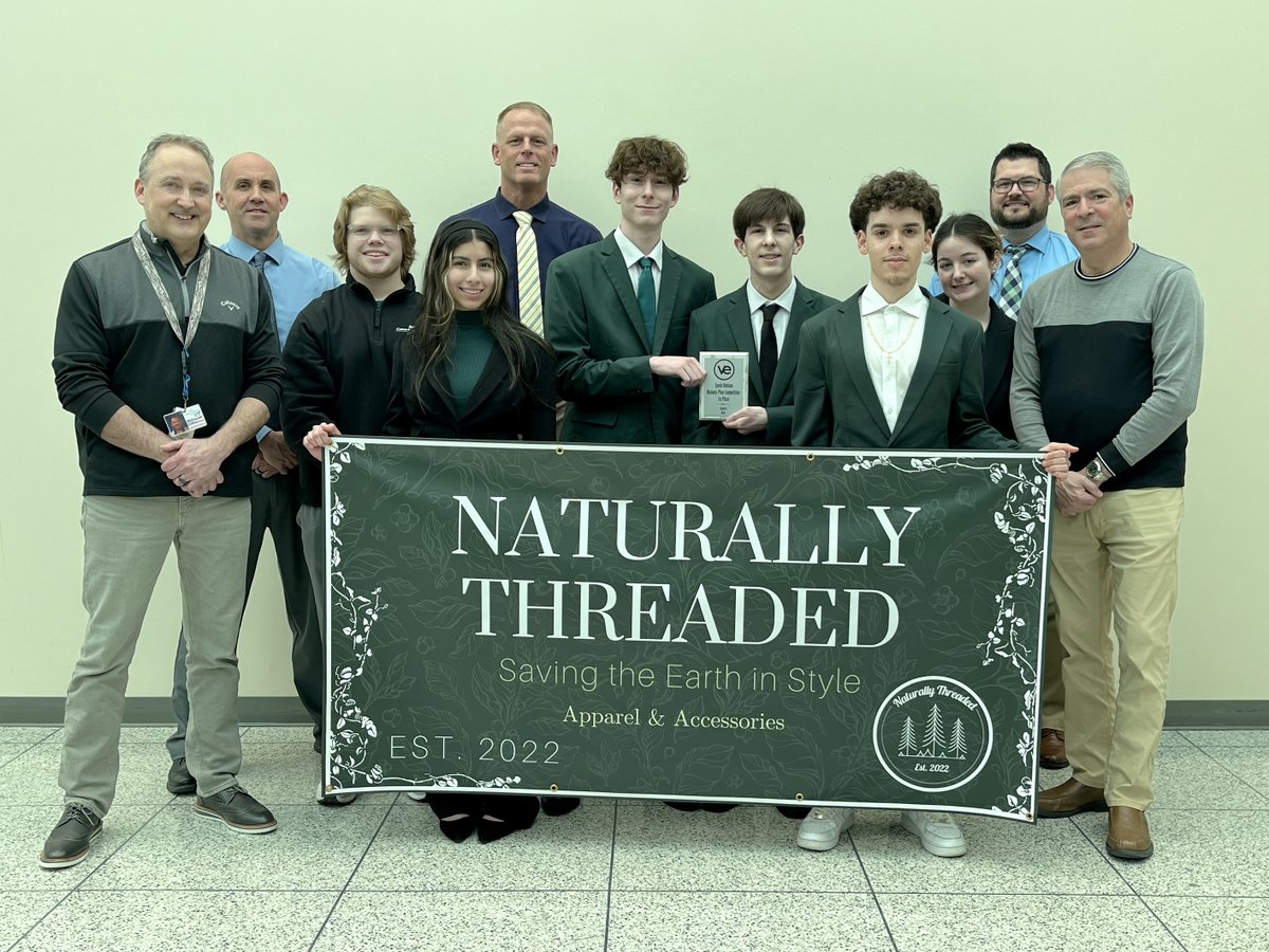 Today's buzz is all about celebrating success in Business Management! Mr. Paul Presti (@VEInternational) made our day by presenting the Naturally Threaded team with their well-deserved award for winning the NY Metro South Division Regional Business Plan Competition!