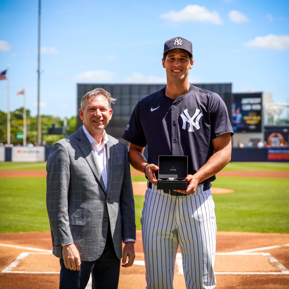 The Yankees announced that OF Spencer Jones is the recipient of the 2024 James P. Dawson Award, given annually to the most outstanding Yankees rookie in spring training.

<a href="/spencerjnes/">Spencer Jones</a> has a .444 AVG, 7 R, 2 doubles, 1 HR, 4 RBI, &amp; 5 BB in 13 spring games and went 3-for-4 with 2