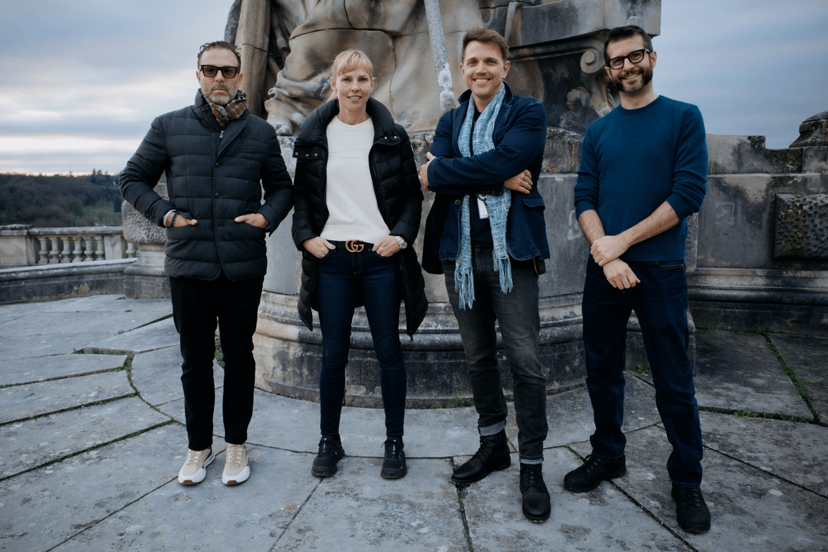 “Our mission is to empower and uplift creators, we encourage them to fearlessly share their personal stories.”  — <a href="/thelabpress/">THE LAB</a> VP of Business Development @Dianemrich319 via <a href="/comicsbeat/">The Beat</a>'s <a href="/Comixace/">Heidi MacDonald</a>

comicsbeat.com/the-lab-press-…