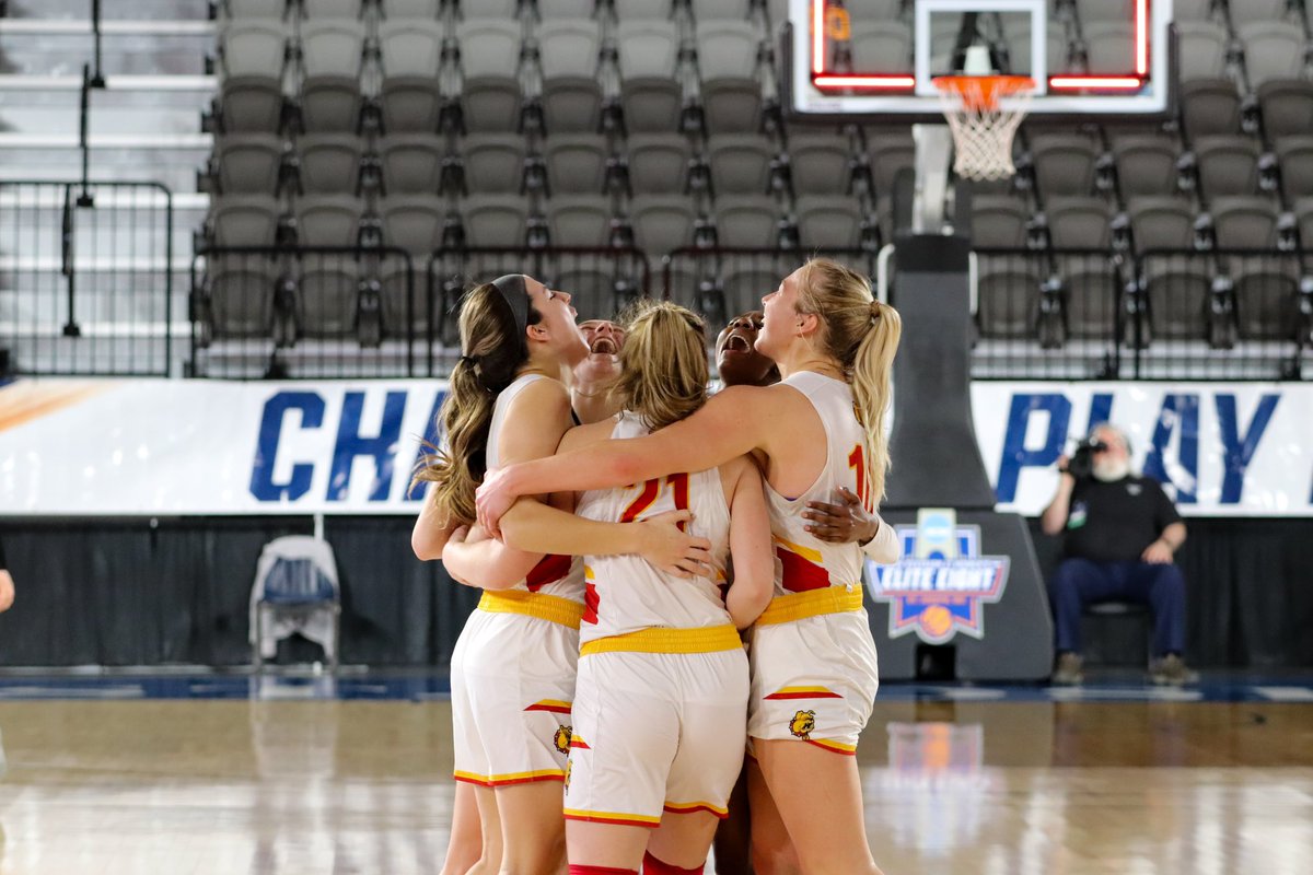 FerrisWBBall's tweet photo. DAWGS ARE STILL DANCING #WEliteEight https://t.co/WufUPwZfrY