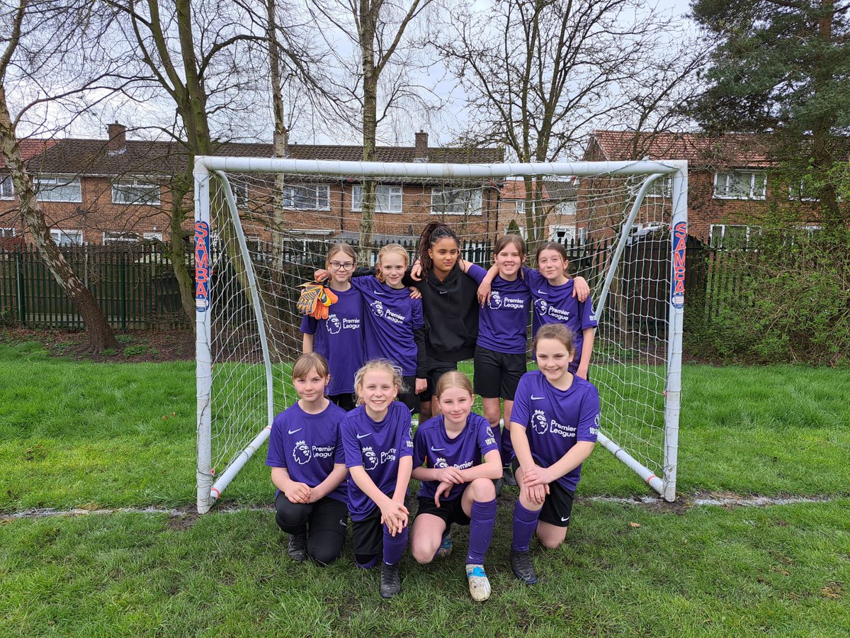 pvacademies's tweet image. Our amazing Pinxton lionesses played Croft tonight in the cup and won 4-1. We are now through to the final!  Go girls! We are so proud of you all 🥰
#teampinxton #girlsfootball #thisgirlcan