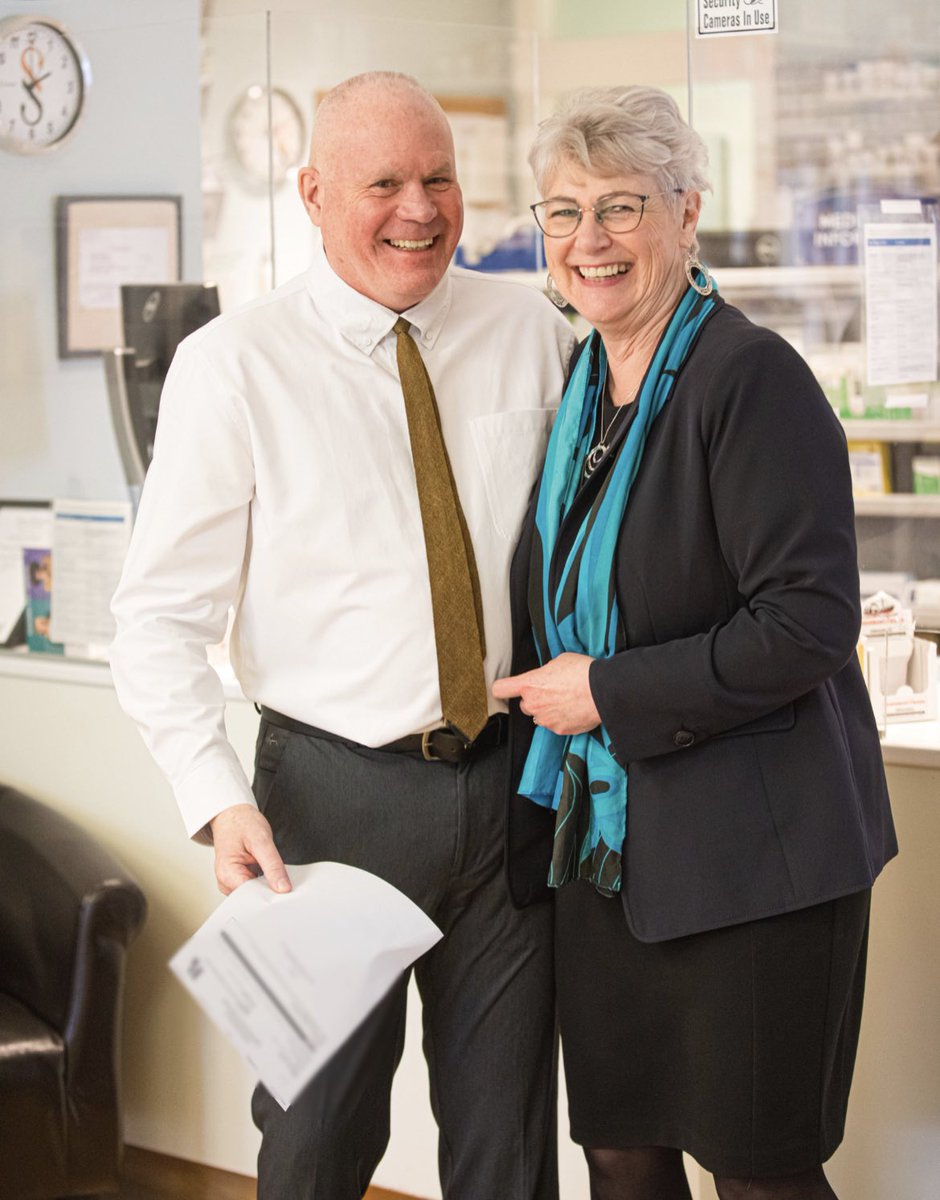 Thank you Minister @KatrineConroy for visiting Columbia River Pharmacy in Castlegar during Pharmacist Appreciation Month and learning more about what pharmacists are doing to help in access to primary care in rural areas and how we can continue do more. #Pam2024