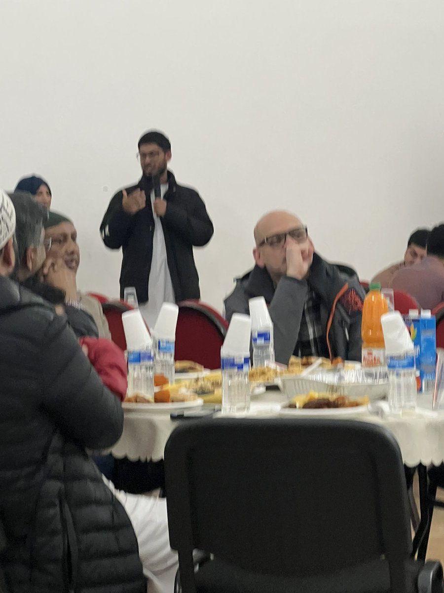 Lovely community Iftar organised by @betterwecic they are such an important organisation in @MCCLongsight doing great work in the community. Always a pleasure to support them in their work 🙏🏼❤️