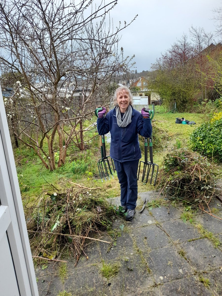 I joined around 30 volunteers bring the rain to help tidy and clear the new community gardens at Riboleau Studios. Supported by @RydeTownCouncil and @RydeAspire the gardens will have areas for planting vegetables and is a wildlife haven. 
@beingcoop @coopuk @donnaAburrow