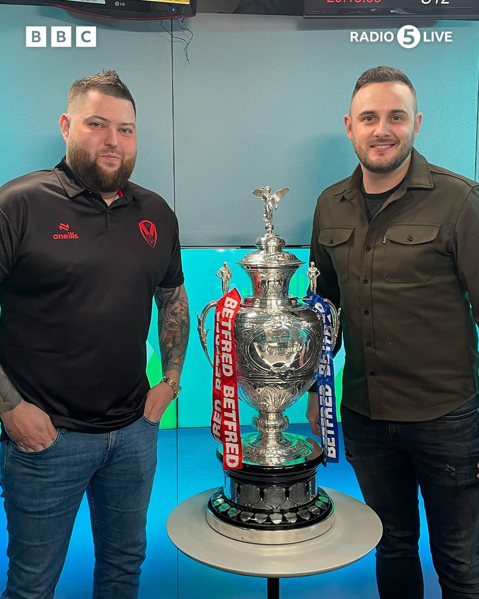 We've got Michael Smith and Joe Cullen here for the Challenge Cup quarter-final draw 🎯 Join us for the draw live at 8:50pm on @BBCSounds 🏉 📻 bbc.co.uk/5live #BBCRL #ChallengeCup