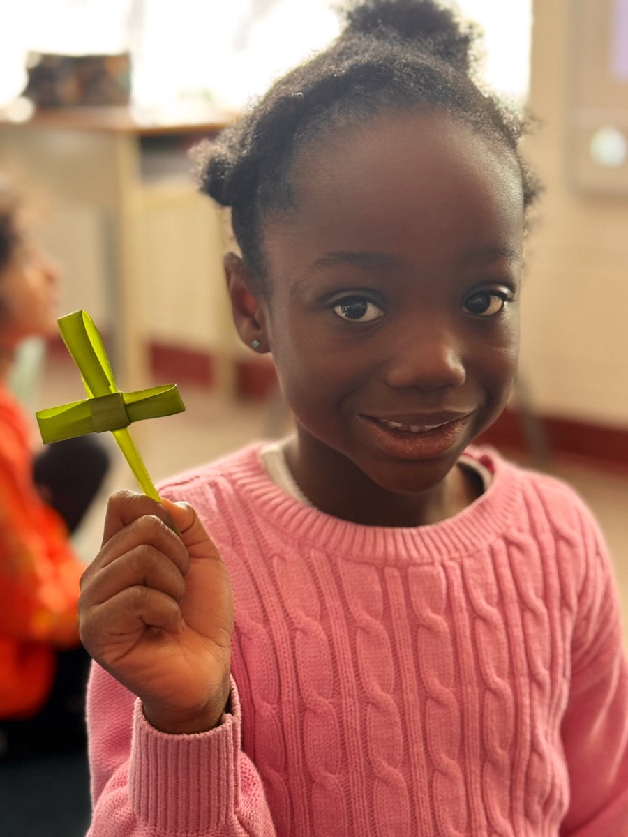 Holy Week is here! 🙏 Today we are learning the importance of Palm Sunday. #OcsbLent @ocsbRE @StClareOCSB