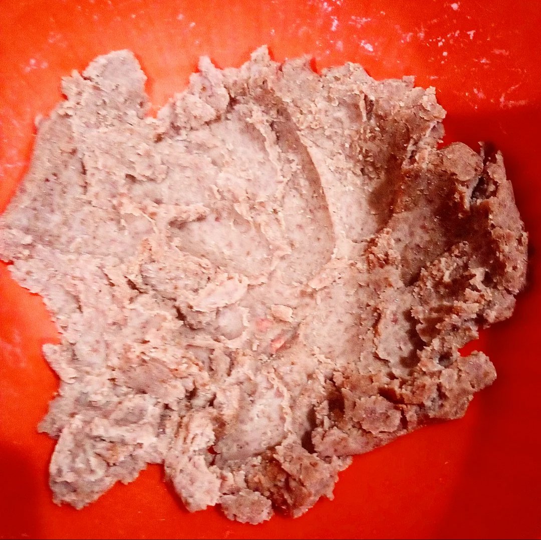 joshputnamvo's tweet image. Made #homemade #redbeanpaste for the first time! I followed a recipe online, and it turned out to be damn close to the stuff you&apos;d find in Japanese sweets!
Next time I&apos;ll probably make it with more white and brown sugars to really make it pop, but it&apos;s real close for a first try!