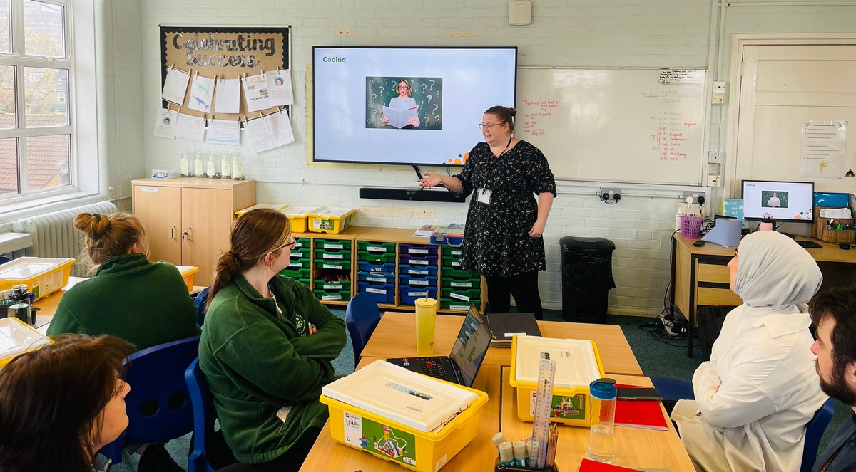 LEOcomputing's tweet image. Teachers at @ManorParkSchSM1 have enjoyed an evening of professional learning with @MrsShirley8. They explored how to secure progression in coding and programming through the use of our @LEGO_Education #CodingExpress and #SPIKEessential kits.
@LEOacademies #LEGOLearningSystem