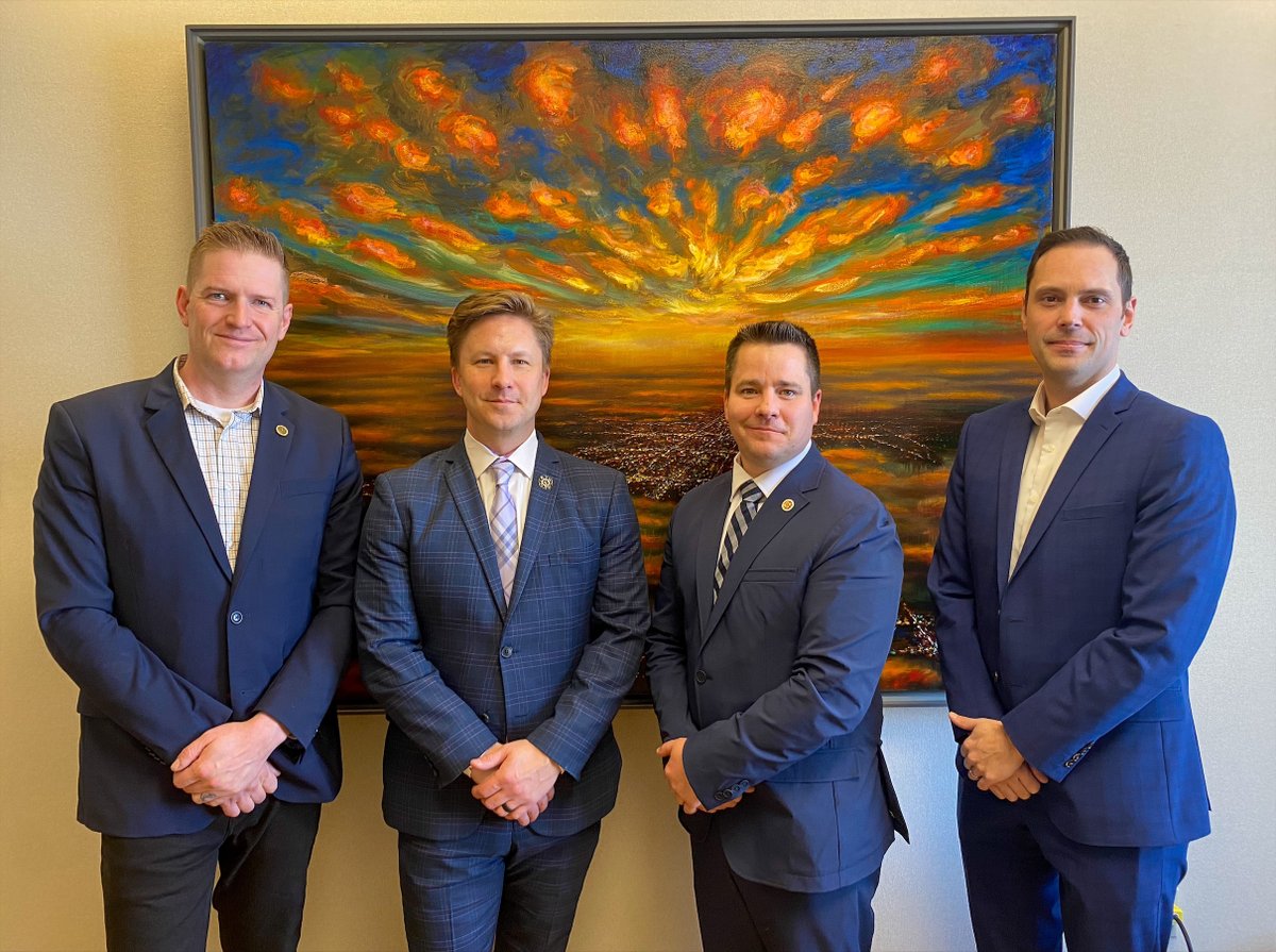Matt Jones (@mattjonesyyc) on Twitter photo The Alberta Professional Fire Fighters & Paramedics Association represents professional firefighters, paramedics, and dispatchers in 21 communities across Alberta and the North West Territories.
This morning I met with <a href="/AlbertaPFFPA/">AB Professional Fire Fighters & Paramedics Assoc</a> to discuss opportunities to further support The Alberta Professional Fire Fighters & Paramedics Association represents professional firefighters, paramedics, and dispatchers in 21 communities across Alberta and the North West Territories.
This morning I met with <a href="/AlbertaPFFPA/">AB Professional Fire Fighters & Paramedics Assoc</a> to discuss opportunities to further support