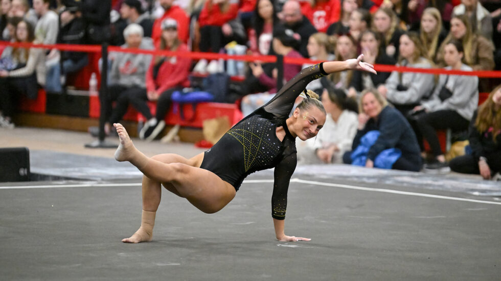 With a Division III record score of 194.975 points and four more program records, the UW-Oshkosh women’s gymnastics team won the National Collegiate Gymnastics Association (NCGA) Championship for the third year in a row. 📷 #uwotitans uwo.sh/3xkMMXO