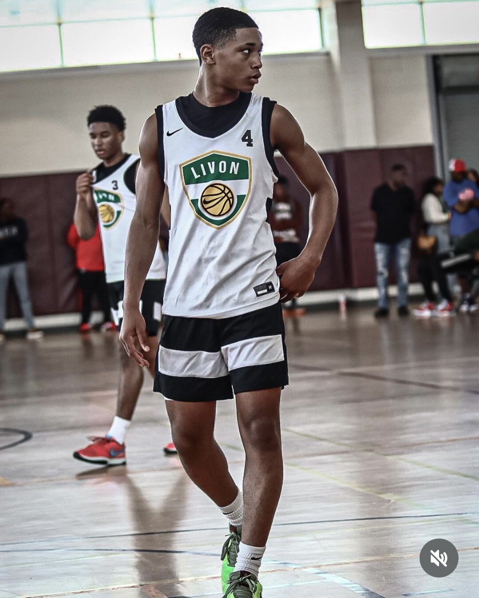 Dominic Spinks Jr c/o 2028 (Mississippi) is going to turn heads this Spring on the Jr EYBL Circuit. Part of a very talented 2028 backcourt @YoungNGoatedJr @LivOnBasketball