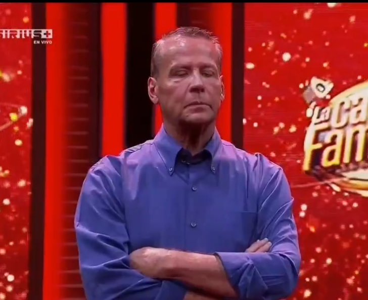 spidersrsr's tweet image. Portazo en la boca 🚪