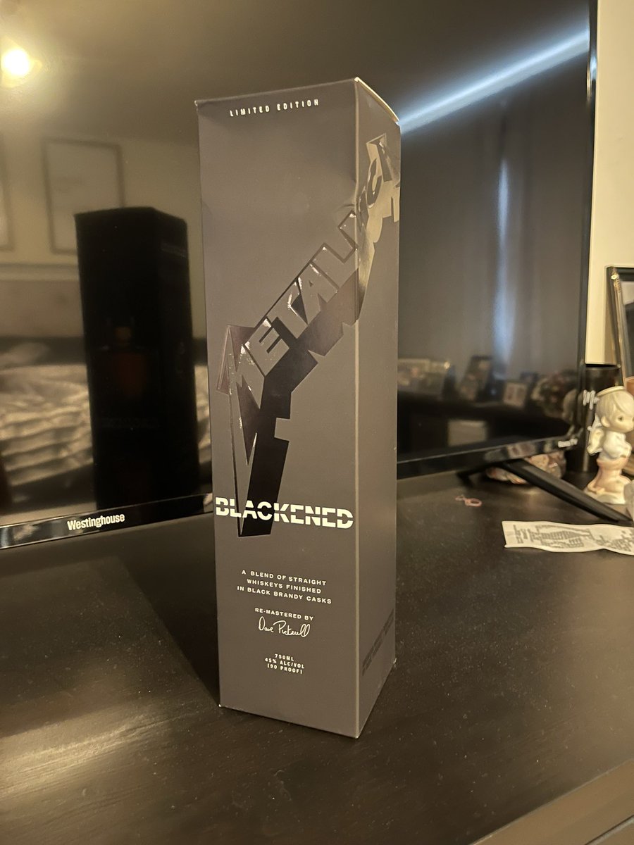 Glitch381 tweet media