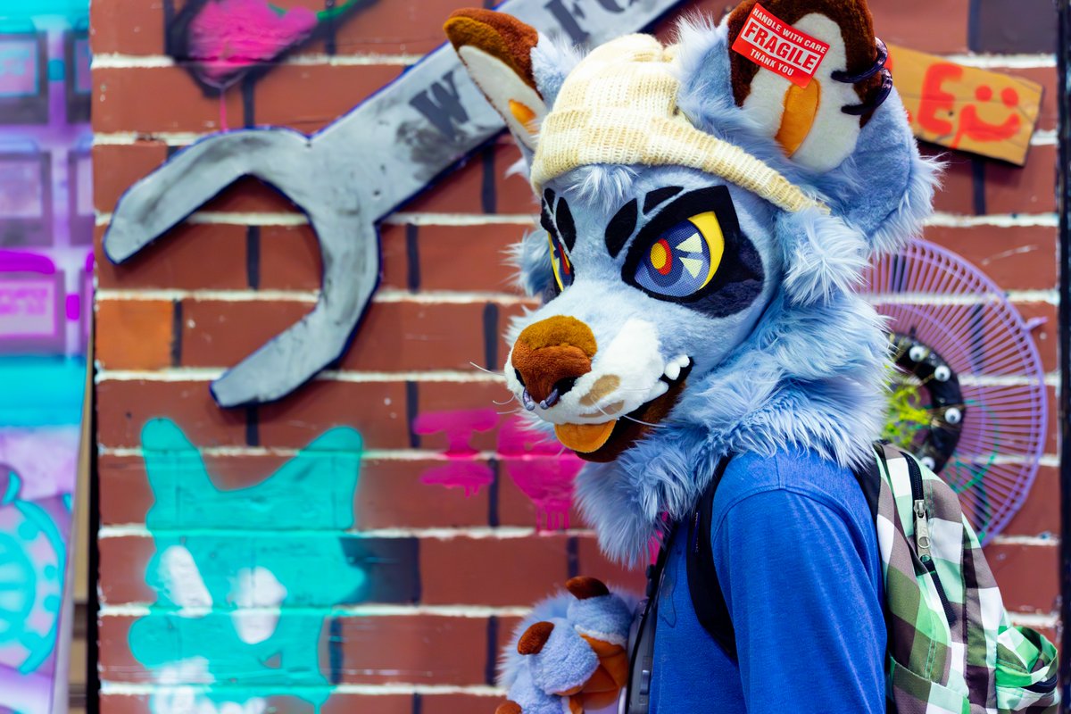 🦊: @maeisstinky
🧵: m_marshal_customs + <a href="/because_fuzz/">Because Fuzz</a>
📷: @keeewiiii

#furryfiesta #TFF2024 #furries #fursuit