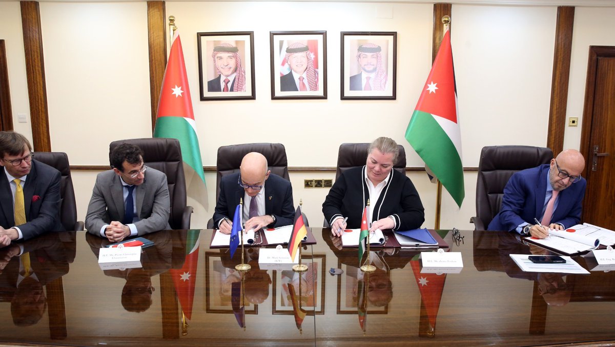 The Ministry of Planning and International Cooperation @MoPIC_Jordan signed two cooperation agreements worth 60 million euros, funded by the German government and the European Union, to support the water and sanitation sector. jordantimes.com/news/local/pla… @PrimeMinistry @RHCJO