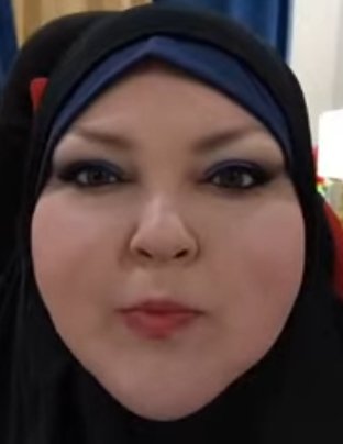 Even WITH all the filters & the hijab face spanx, those Jethro JOWLS
are FIGHTING their way out!
Just let them flaps free..
#FreeTheFlaps
#FlapsMcNasty
#FoodieBeauty #EverydayMariam #SalahTwerks