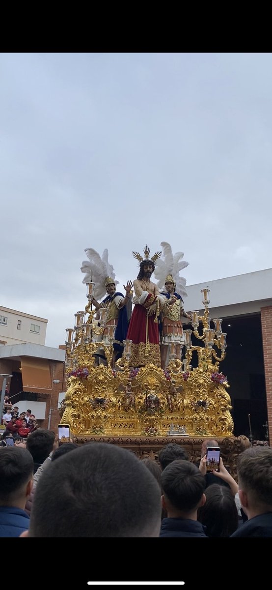 8alexsl's tweet photo. Sois los mejores, cuando se puso todo cuesta abajo ustedes disteis la cara para arreglar el día y sacar una sonrisa a todos con ese estilo que lleváis siempre dentro, Gracias por todo ❤️ https://t.co/hrt8PPeqw7