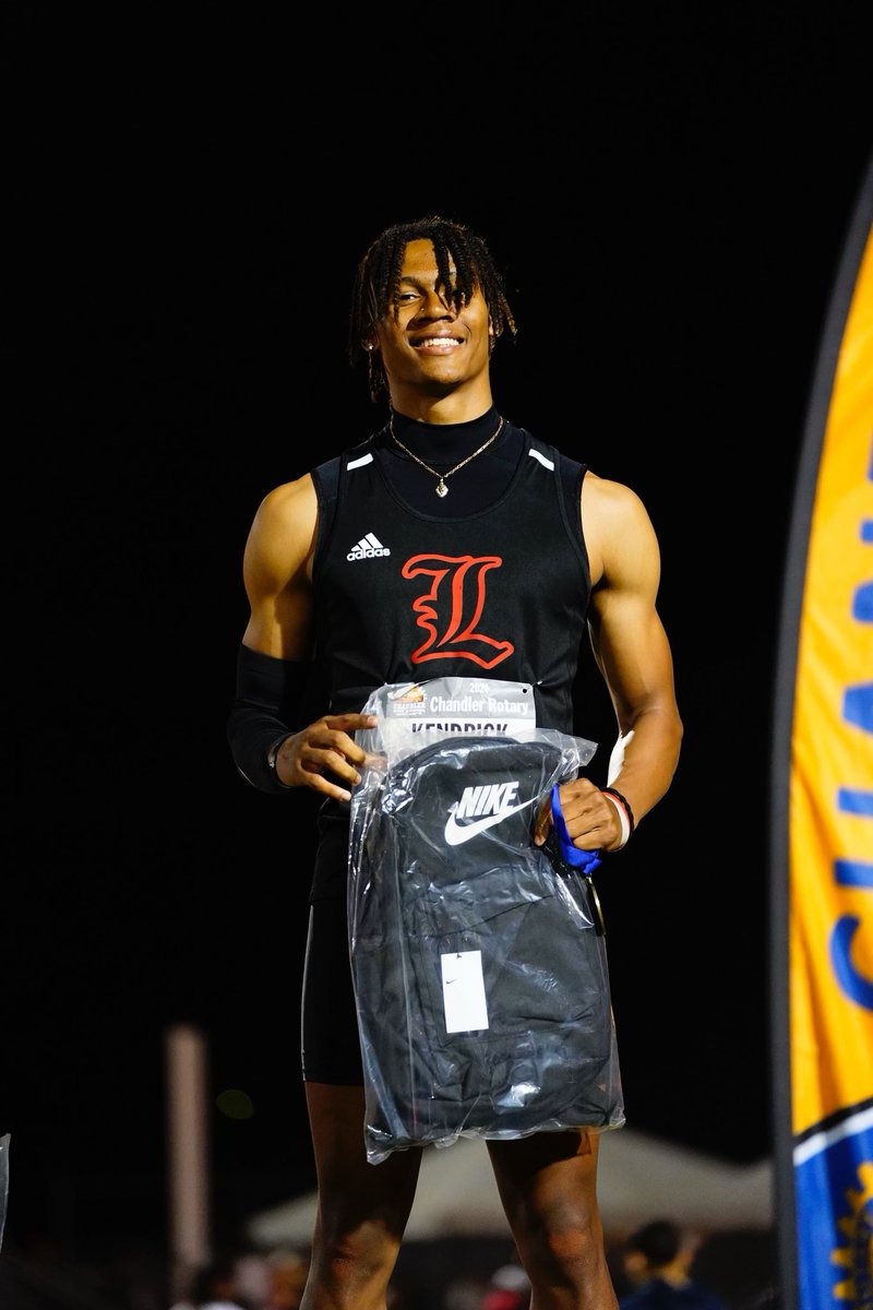 RonnieK2024's tweet image. In 2006, the year I was born, Del Guy ran a 46.60 in the 400m. I am proud to say that I broke that record with a 46.57 &amp;amp; I am now the current Nevada State record holder for the 400m! Thanks to all who helped me on the way! Now let’s break the record a few more times. #StateRecord