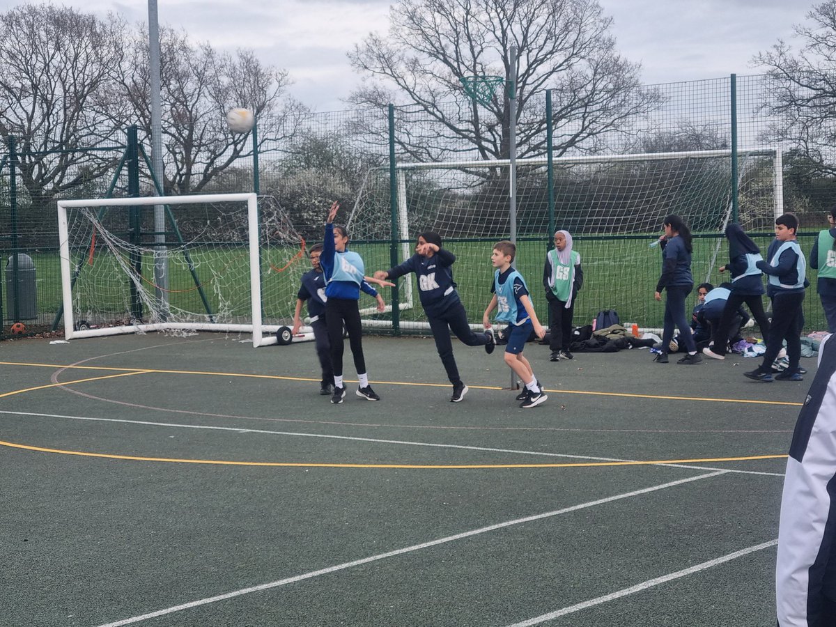 Hillingdon_PS's tweet image. A fantastic effort from our #netballers this afternoon at the rearranged UDPSSA mixed #netball rally. Our C team stood up well against some strong A teams....