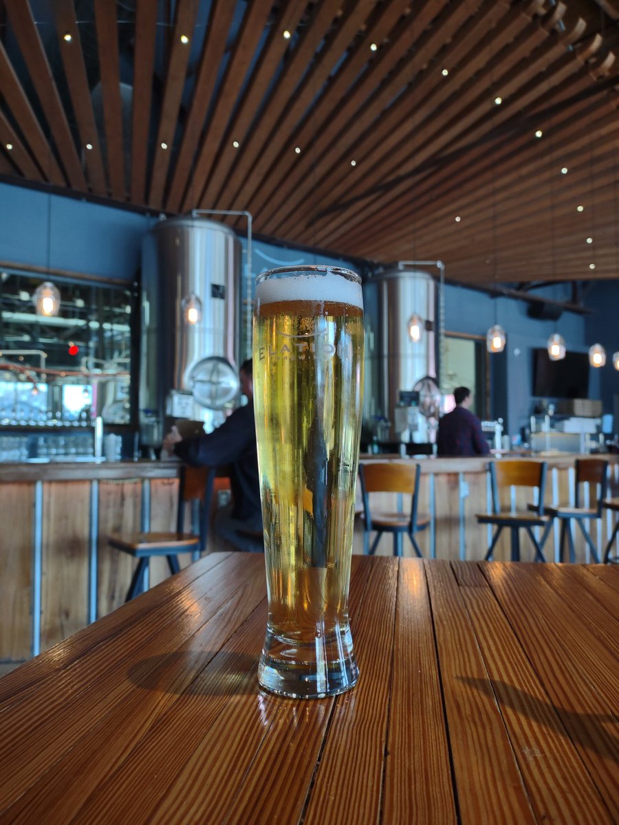 BeerSnobSean's tweet image. Goodbye OBX, North I go. 1st visit at Elation Brewing in Norfolk, VA.  Nice in and outside seating.  Lots of events on their schedule. Helles is a great start to the day. #ProperGlassware Good food.   #VaBeer @MikeSlomba @brewerytravels @BeerGuysRadio @DrGoodBeer @jonasen1968
