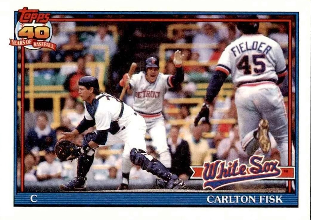 SoxintheCity78's tweet photo. This has it all...Pudge, Cecil Fielder lumbering down the 3rd base line, the #Comiskey Park golden boxes as the backdrop. Great card! https://t.co/kWY33GDzAM