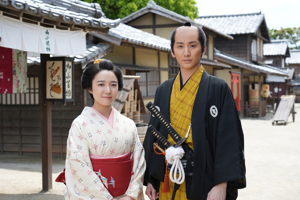 #KamishiraishiMone and #KyomotoTaiga to be lead in TV Asahi SP drama 'Reigen Ohatsu'. Based on Miyabe Miyuki's historical novel, Set in Edo Period, Story of a town girl who who possesses a spiritual power where she can see ghost and a young man who help her. Broadcast on May 4 at