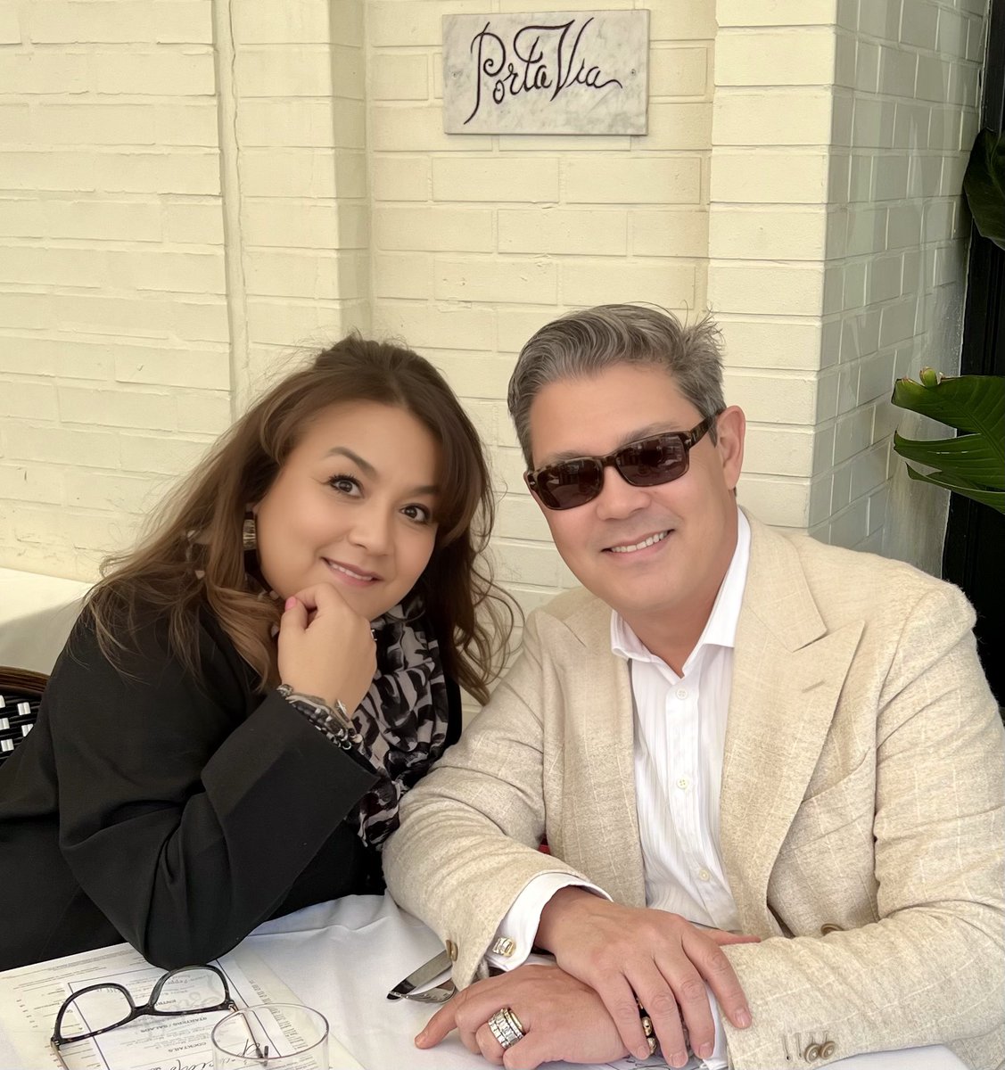 Enjoyed a delightful lunch with my friend and esteemed client. @lalagfinn at the charming Porta Via. We couldn’t help but feel excited about the upcoming closing of escrow. 

#DreamHome #ClientAppreciation #EscrowCountdown #RealEstateLife #FamilyHomeJoy #ClosingWeekCelebration