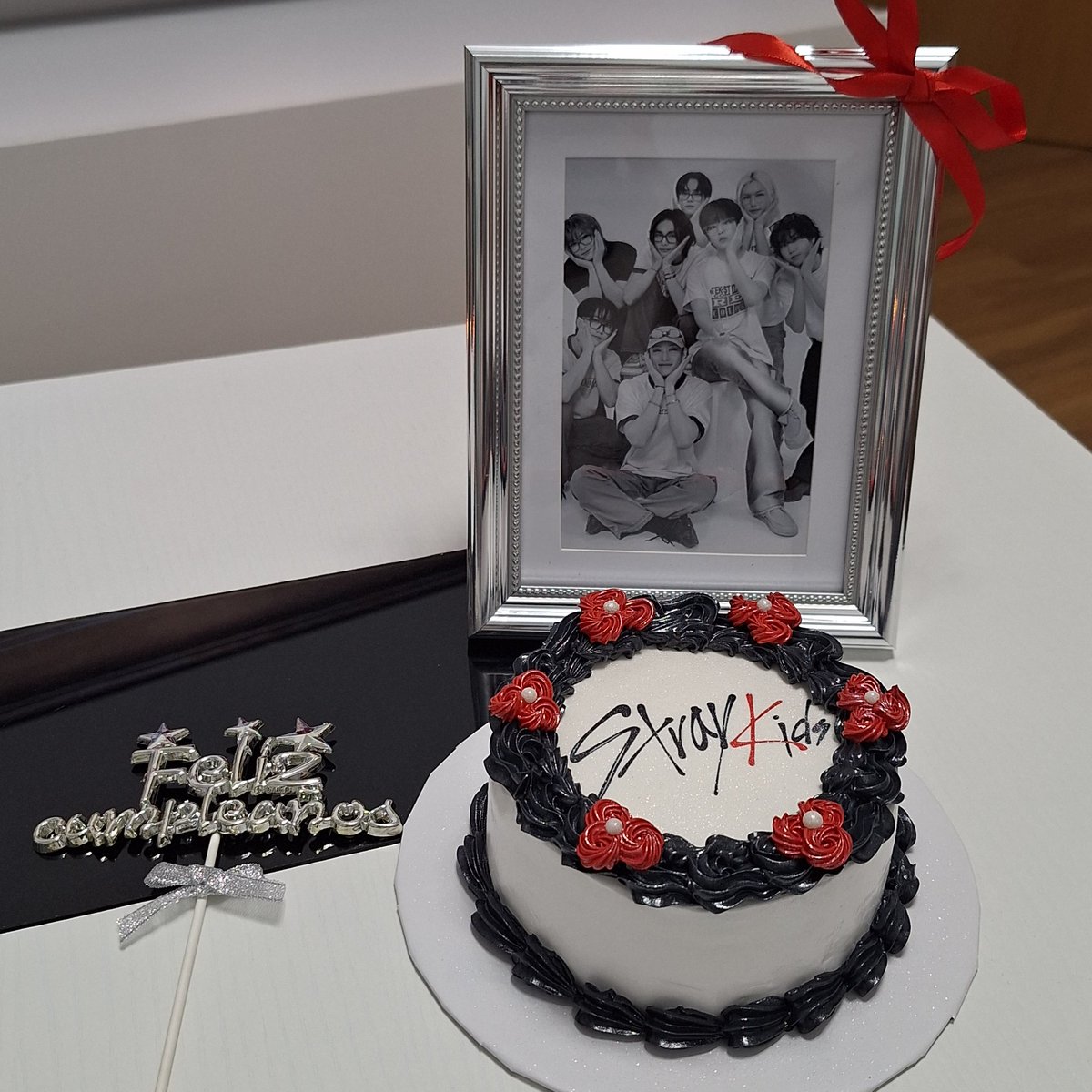 writebyhyunjin's tweet image. mi tartita por el aniversario de los kids &amp;lt;3