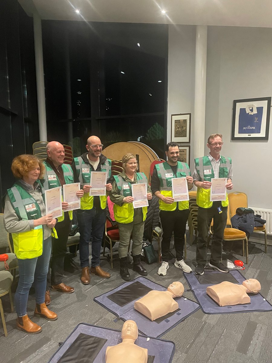 CfrMalahide's tweet photo. Huge congratulations to the first batch of our new recruits, who received their CFR certs on Thursday evening 👏 

#volunteer #CFR #firstaid #community #malahide #portmarnock https://t.co/enPCFuCafq