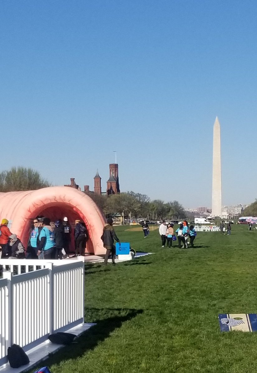 The latest monument to be added, the inflated colon! Biggest #scopeitout ever! Thanks to @CCAlliance and @RueschCenter