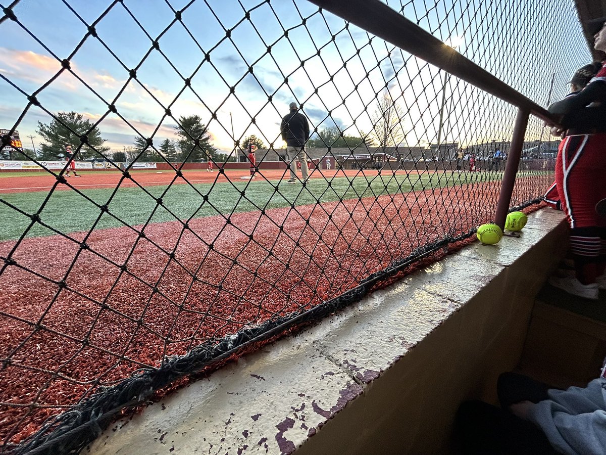 West Softball tweet media