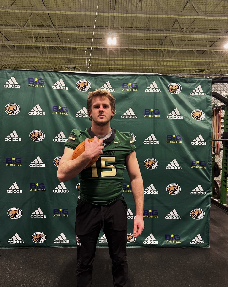 Thank you <a href="/CadeBaumgardner/">Cade</a> and <a href="/BSUBeaversFB/">Bemidji State Football</a> for showing what BSU is all about!