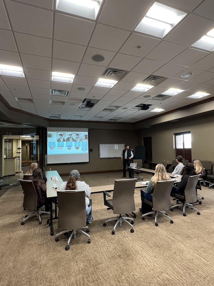 This past weekend, we had the pleasure of hosting the Mizzou Collegiate Cattlewomen! 

ALCC’s Abram Babcock and Anna Kate Link enjoyed answering the group’s questions and sharing our operations. 

Thanks for including us in your trip!
