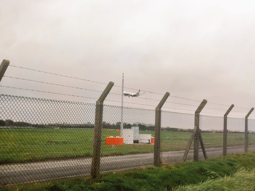 When having to pass away a day around Dublin #dublinairport #planespotting #takeoff